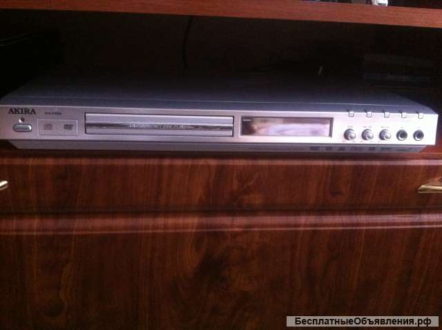 DVD player akira с дисками фильмов