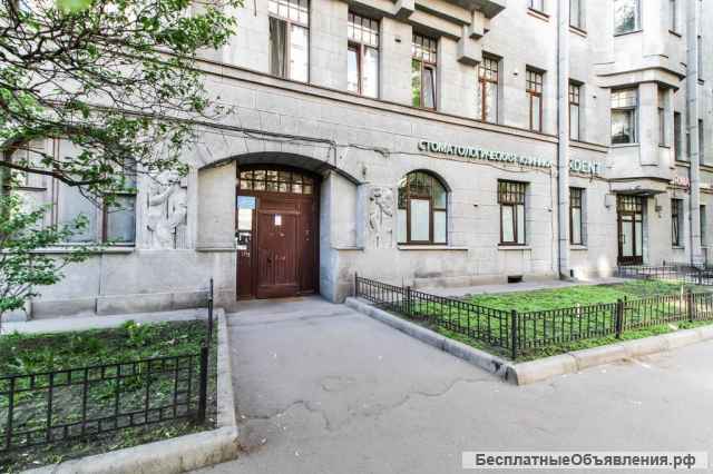 Сдам комнату в центре рядом с метро спб