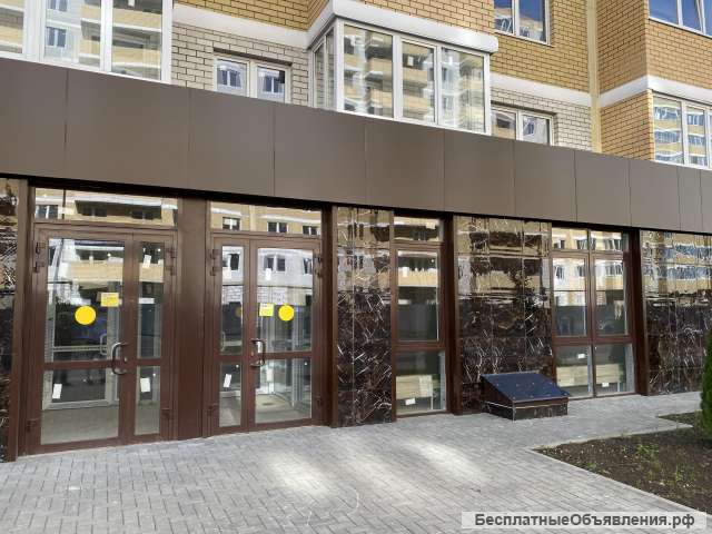 Торговое помещение на первом этаже в ЖК "Светлоград"