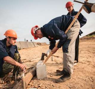 Адекватные рабочие. разнорабочие.