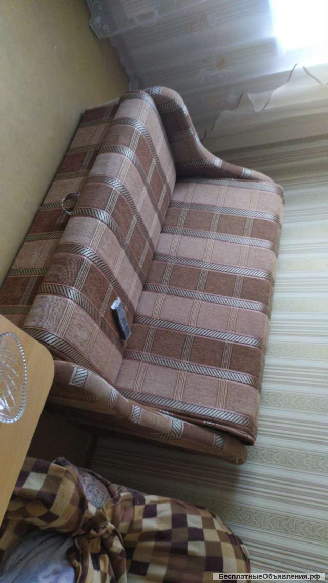Диван