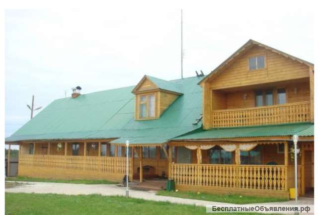 Семья или мужчина в загородный дом