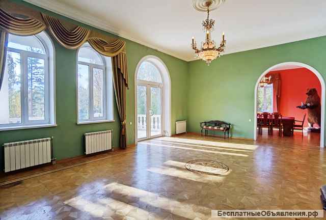 Сдаю посуточно огромную усадьбу над озером с банкетным залом в Токсово