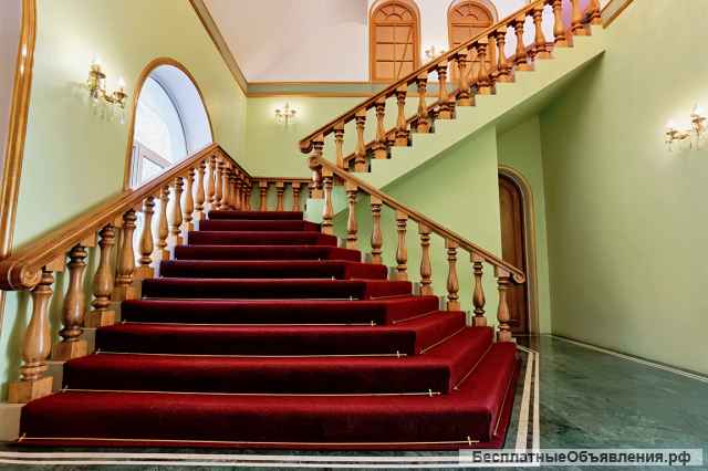 Сдаю посуточно огромную усадьбу над озером с банкетным залом в Токсово