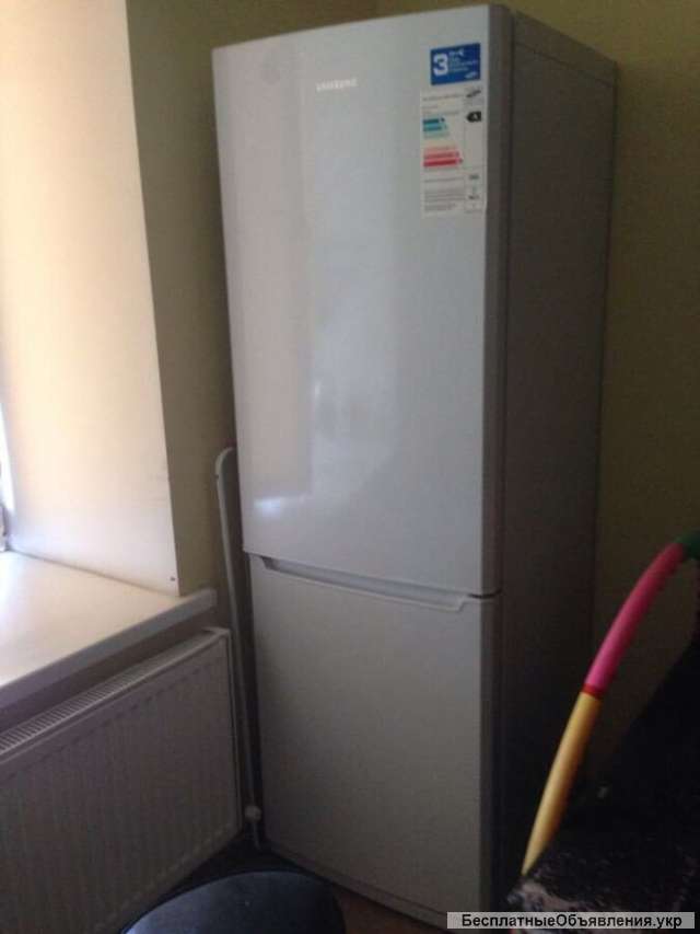 Холодильник б/у Самсунг