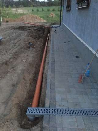 Монтаж ливневой канализации и дренажных систем