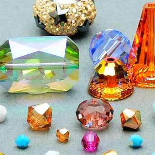 Стразы, бусины и жемчуг для рукоделия. Купить стразы Swarovski и Stellux оптом и в розницу