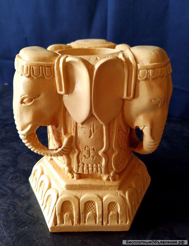 Подсвечник Три слона