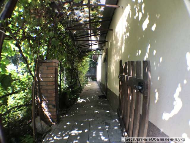 Дом Александровская, 13а. Без комиссии.