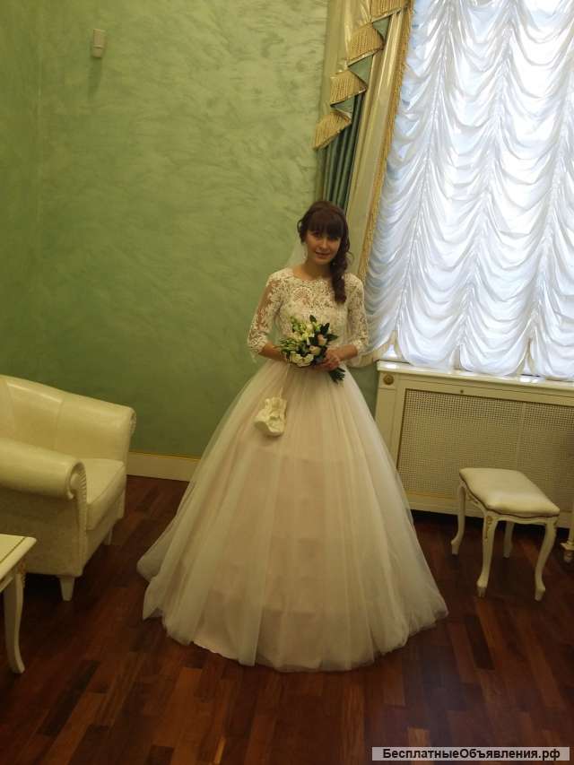 Свадебное платье