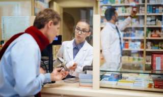 Фармацевт / Провизор (м. Молодежная)