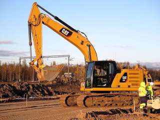 Гусеничный экскаватор CAT 320, новый