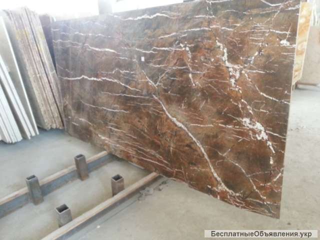 Мрамор многоцелевой на складе. Недорогой. Слэбы и плитка брехча и полосы. Всевозможные расцветки
