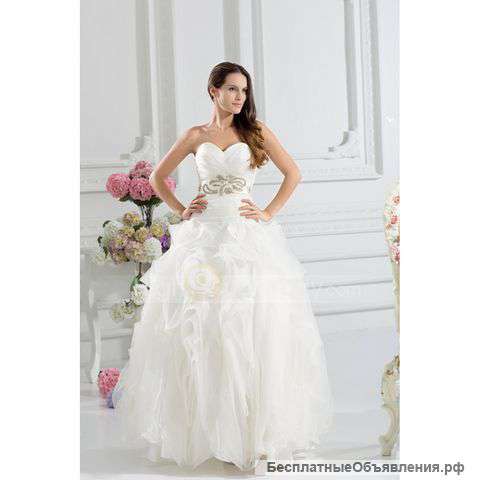 Свадебное платье А-силуэта