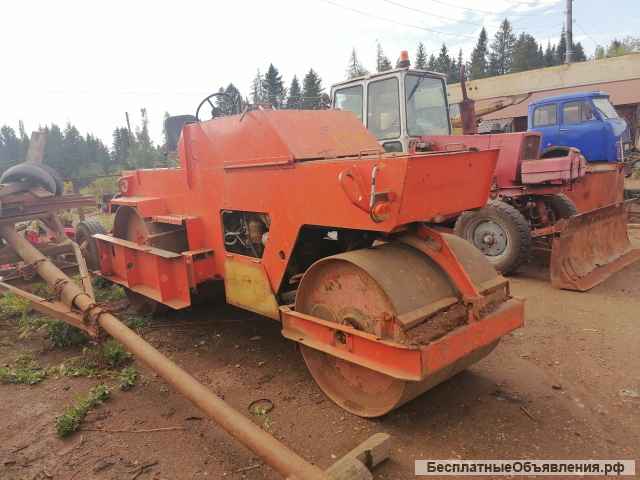 Каток дорожный ДУ47Б