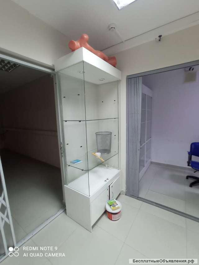 Витрина стекляная