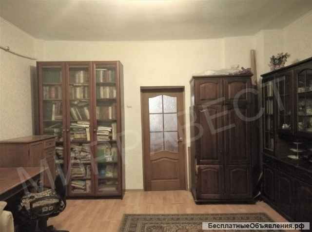 4 комн. кв-ра, Центр, Соборный, 2/4кирп; 72/56/8 Цена 4800000