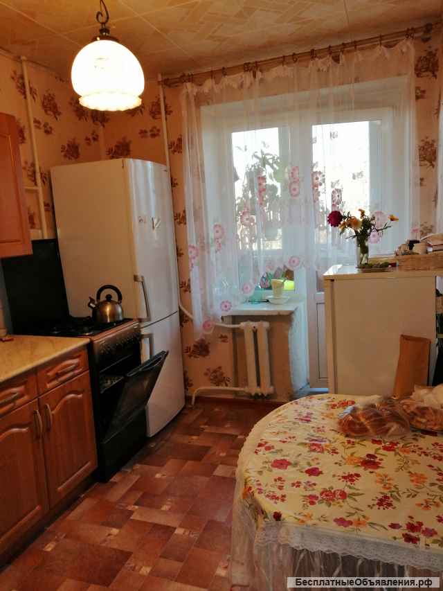 Сдам комнату в 2 к.кв.