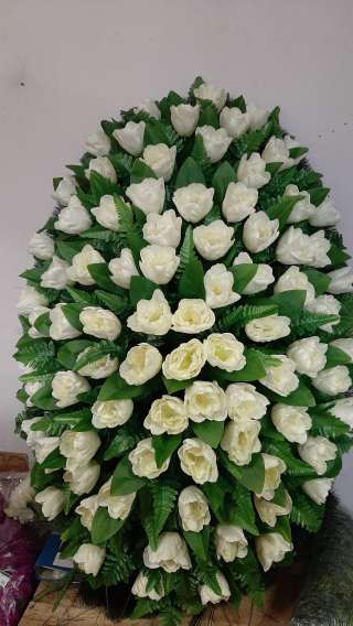 Дизайнер-оформитель ритуальных венков