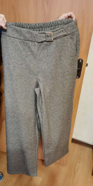 Женские новые брюки с брошкой