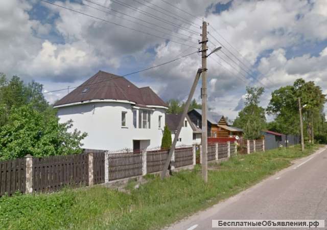 Жилой кирпичный дом 302 м2 на 15 сотках. Ижс. За участком водоём, грибной лес