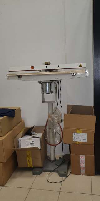 Запайщик пакетов напольный полуавтоматический CNS