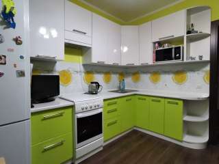 Владелец- продает- 1.5комн. нов/план. -кирпич ул. ЛадоКецховели 17а(р-н Копылова)