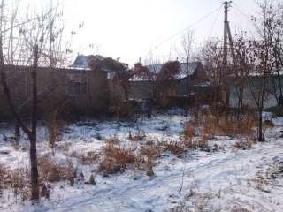 Участок с времянками