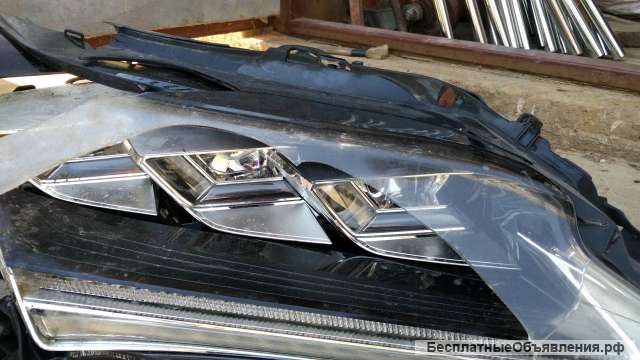 Фара правая для Лексус РХ 200. ЭР ИКС 200. Lexus RX 200.