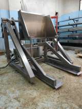 Подъемники-опрокидыватели для чан-тележек (чебурашек)