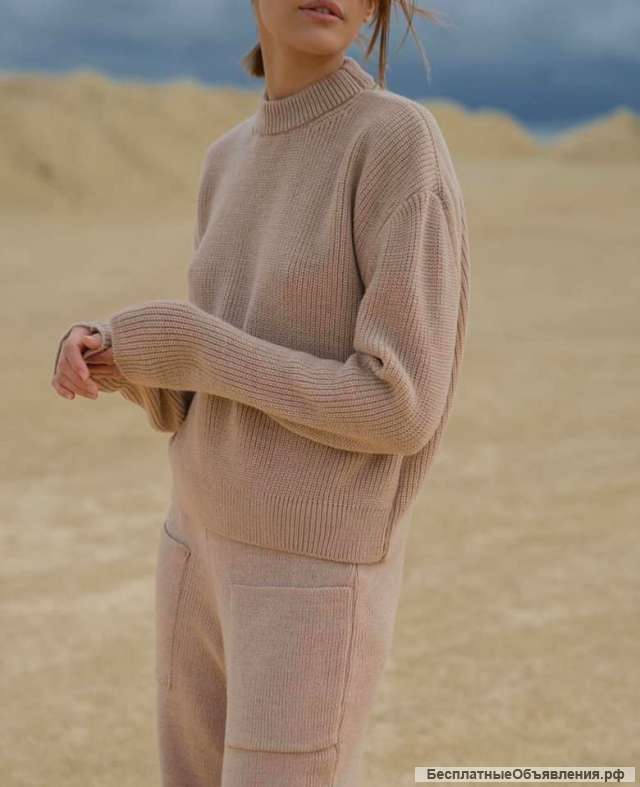 Костюм шерстяной