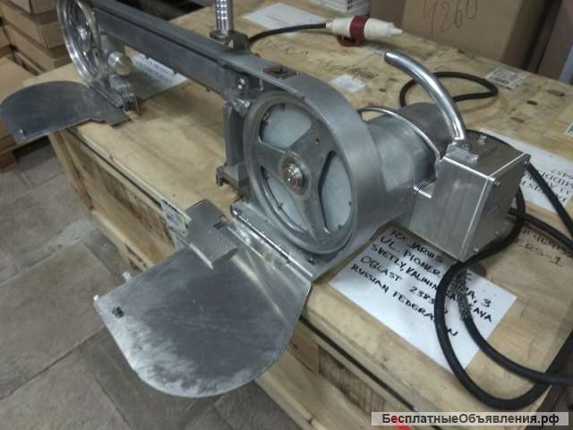 Распиловка туш скота на полутуши