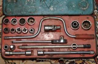 Набор головок с трещеткой, карданом и удлинителем