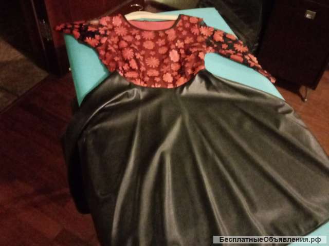 Платья