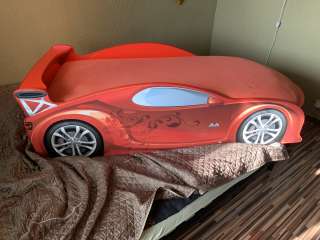 Детская кроватка-машинка б/у