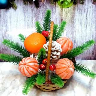 Ёлка, мандарины и конфеты - новогодние запахи детства