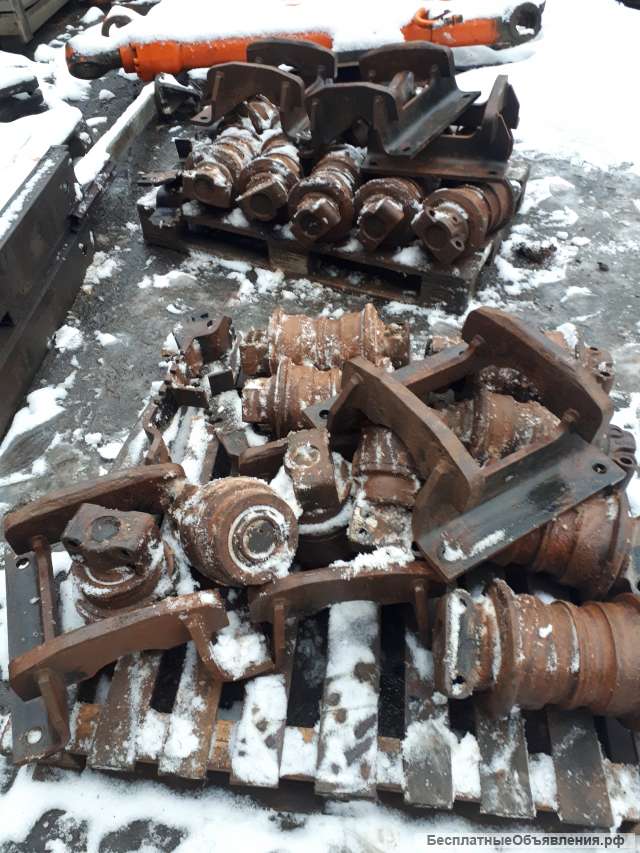 Каток опорный hitachi zx 330/3G