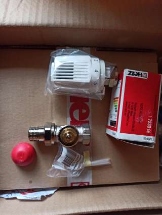 Радиаторный терморегулятор Herz вместе с термостатическим клапаном