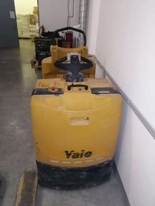 Электротележка (транспортировщик паллет)