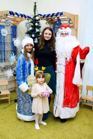 Дитячі свята. Дід Мороз і Снігуронька на будинок, офіс, ресторан, дитячий садок.