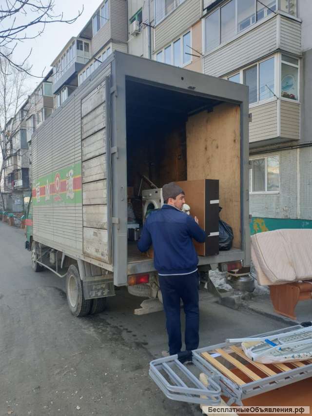 Грузовики и будки