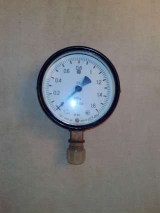 Манометр показывающий МТП-100 (производство СССР, 1988-1989 г.в.)