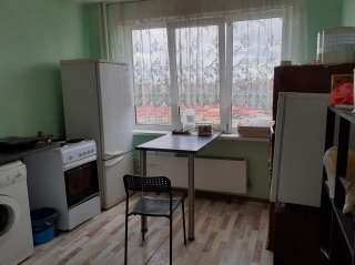 Трёхкомнатную квартиру в районе ККБ