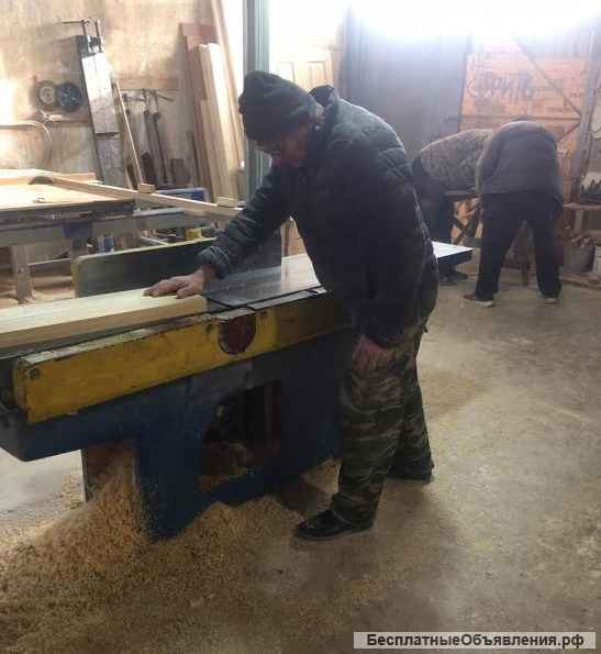 Изготавливаем деревянный двери. Эконом класса.