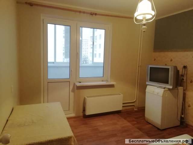 1 к.кв. 38 м2 ремонт Героев-Разведчиков