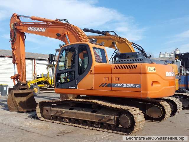 Аренда гусеничный-экскаватора: Doosan-225