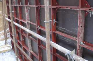 Крюк на мелкощитовую опалубку стен