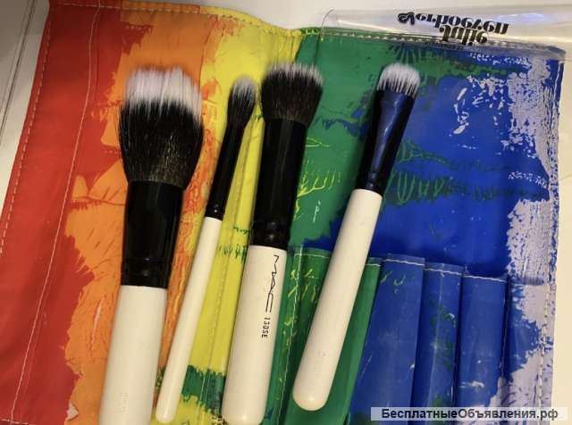 Набор кистей mac
