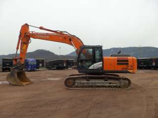 Hitachi-210, ковш 1.2 куб, глубина 6.2 м.