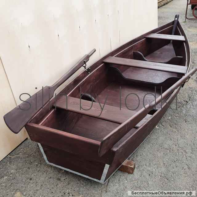 Деревянная лодка